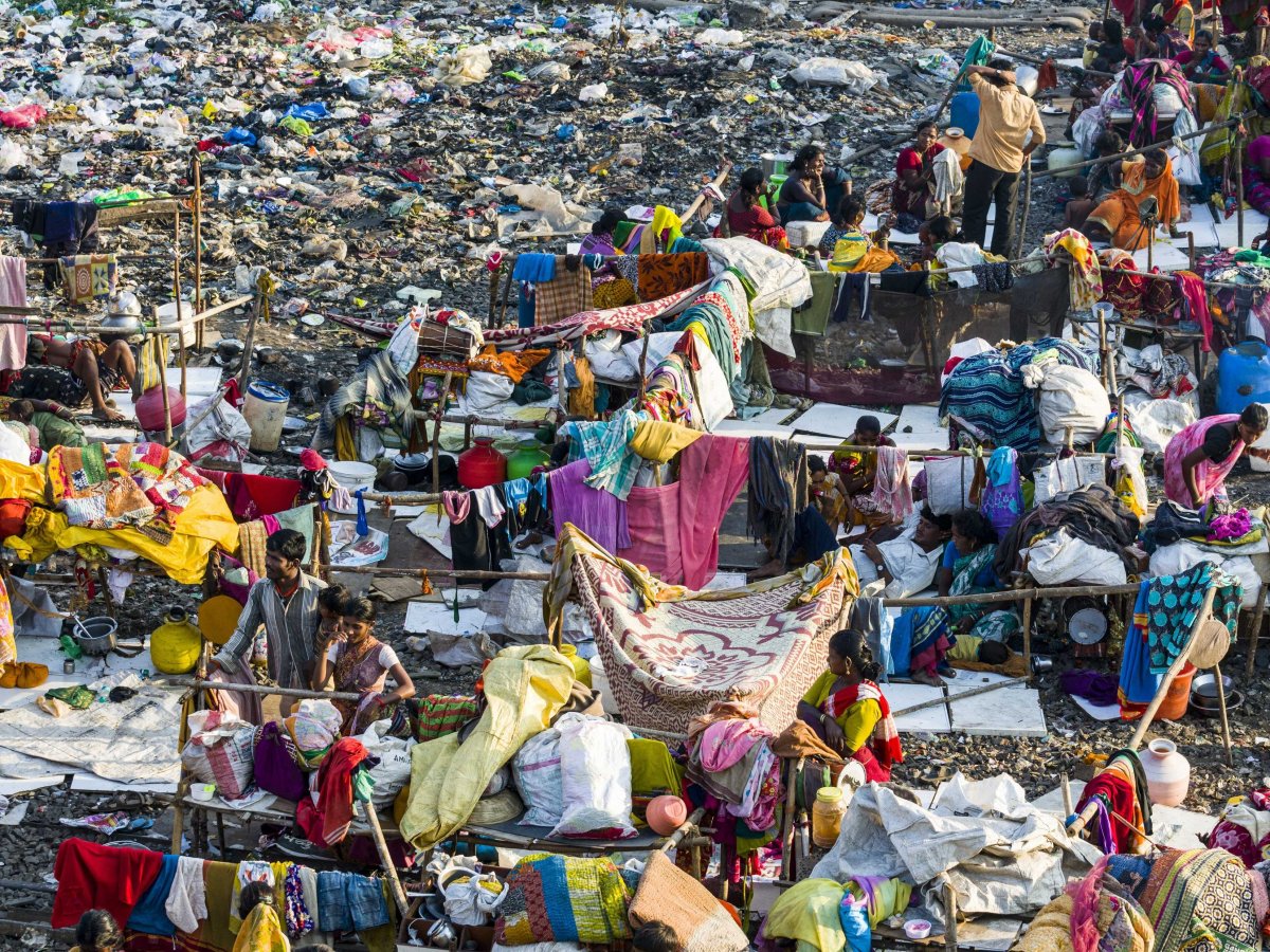 mumbai-india-slum-crowded-1